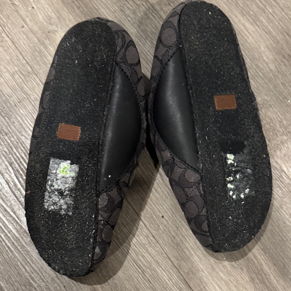 Coach Men’s Black Quilted Logo Slip-On Bedroom Slippers Size 9 - Picture 2 of 5